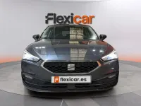 Usado Seat Leon Style 131 CV (96 kW) 2021 Gris Berlina