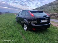 Usado Ford Focus Trend 109 CV (80 kW) 2005 Negro Berlina
