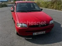 Usado Ford Escort Ghia 70 CV (51 kW) 1998 Rojo Berlina