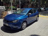 Usado Seat Ibiza Reference 85 CV (62 kW) 2013 Azul Berlina