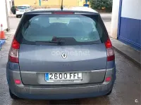 Usado Renault Scenic E-Tech Dynamique 105 CV (77 kW) 2006 Gris / plata Monovolumen