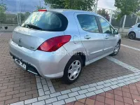 Usado Peugeot 308 Business-Line 90 CV (66 kW) 2010 Gris / plata Berlina
