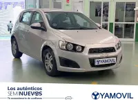 Usado Chevrolet Aveo LT 75 CV (55 kW) 2013 Gris / plata Berlina