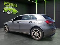 Usado Mercedes A180 116 HP (85 kW) 2018 Cinzento Sedan