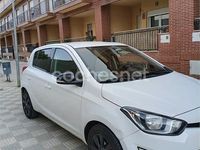 Usado Hyundai i20 75 CV (55 kW) 2014 Blanco Berlina