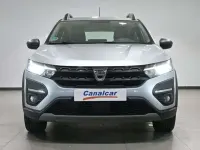 Usado Dacia Sandero Comfort 90 CV (66 kW) 2021 Gris Utilitario