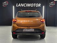 Usado Dacia Sandero Expression 91 CV (66 kW) 2024 Naranja Berlina