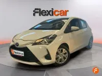 Usado Toyota Yaris Active 69 CV (50 kW) 2019 Blanco