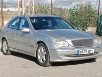 Usado Mercedes C220 Avantgarde 143 HP (105 kW) 2001 Cinzento Sedan