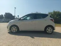 Usado Hyundai i10 67 CV (49 kW) 2015 Blanco Utilitario