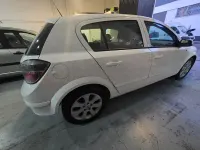 Usado Opel Astra Cosmo 100 CV (73 kW) 2008 Blanco Berlina