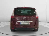 Usado Renault Grand Scénic Bose Edition 130 CV (95 kW) 2015 Granate Monovolumen