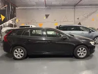 Usado Volvo V60 Kinetic 114 CV (83 kW) 2015 Plateado Familiar
