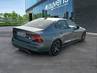 Usado Volvo S60 405 CV (297 kW) 2021 Gris / plata Berlina