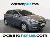 Usado Hyundai i20 75 CV (55 kW) 2015 Gris Utilitario