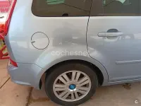 Usado Ford Focus Ghia 136 CV (100 kW) 2005 Azul Berlina