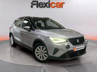 Usado Seat Arona Style 110 CV (80 kW) 2023 Gris SUV
