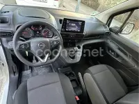 Usado Opel Combo 100 CV (73 kW) 2024 Blanco Monovolumen