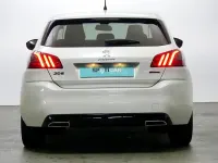 Usado Peugeot 308 GT-line 130 CV (95 kW) 2019 Blanco
