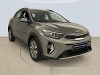 Usado Kia Stonic 100 CV (73 kW) 2025 Gris SUV