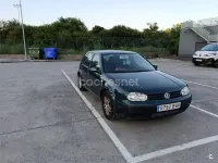 Usado VW Golf IV Conceptline 105 CV (77 kW) 2002 Verde Berlina