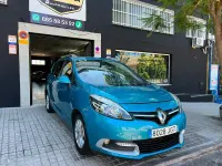 Usado Renault Grand Scénic Bose Edition 130 CV (95 kW) 2015 Azul Monovolumen