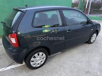 Usado VW Polo Trendline 75 CV (55 kW) 2003 Verde Berlina