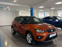 Usado Seat Arona Ecomotive 116 CV (85 kW) 2019 Negro SUV