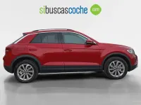 Usado VW T-Roc Life 150 CV (110 kW) 2024 Rojo SUV