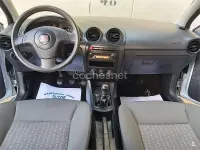 Usado Seat Ibiza Sport 100 CV (73 kW) 2005 Gris / plata Utilitario