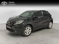 Usado Toyota Aygo X Play 72 CV (52 kW) 2025 Negro SUV