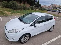 Usado Ford Fiesta Titanium 90 CV (66 kW) 2009 Blanco Berlina