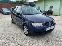 Usado VW Polo Conceptline 64 CV (47 kW) 2001 Azul Berlina