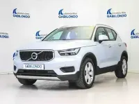 Usado Volvo XC40 Momentum 129 CV (94 kW) 2021 Gris / plata SUV