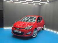 Usado Hyundai i20 Base 85 CV (62 kW) 2013 Rojo Berlina