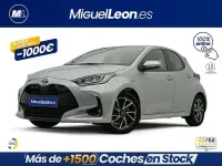 Usado Toyota Yaris Hybrid Active 116 CV (85 kW) 2023 Gris / plata Berlina