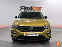 Usado VW T-Roc Advance 150 CV (110 kW) 2022 Amarillo SUV