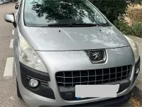 Usado Peugeot 3008 Active 115 CV (84 kW) 2013 Gris / plata Familiar