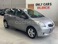 Usado Toyota Yaris Sol 87 CV (63 kW) 2008 Gris / plata Utilitario