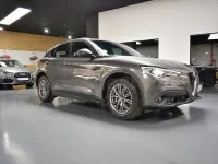 Usado Alfa Romeo Stelvio Super 160 CV (117 kW) 2022 Gris SUV