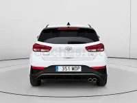 Usado Hyundai i30 N Line 120 CV (88 kW) 2023 Blanco Berlina