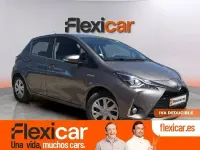 Usado Toyota Yaris Active 100 CV (73 kW) 2020 Gris