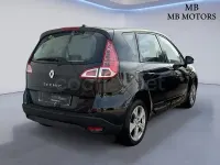 Usado Renault Scénic III Expression 105 CV (77 kW) 2010 Negro Monovolumen