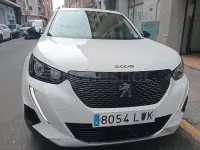 Usado Peugeot 2008 Allure 110 CV (80 kW) 2022 Blanco SUV