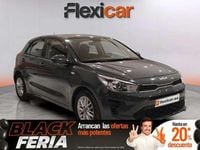 Usado Kia Rio 84 CV (61 kW) 2022 Gris Utilitario