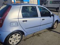 Usado Fiat Punto Active 65 CV (47 kW) 2005 Azul Utilitario