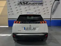 Usado Peugeot 2008 Allure 110 CV (80 kW) 2022 Blanco SUV