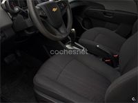 Usado Chevrolet Aveo LT 100 CV (73 kW) 2011 Gris / plata Berlina