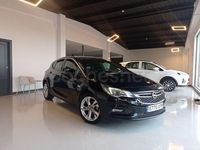 Usado Opel Astra Dynamic 125 CV (91 kW) 2018 Negro Berlina