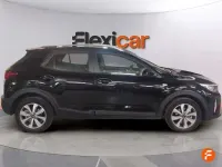Usado Kia Stonic 84 CV (61 kW) 2024 Negro SUV